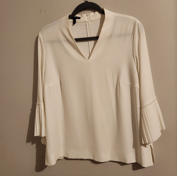 ESCADA EU 42 (US 12)‎ Winter White Pleated Bell Sleeve V-Neck Popover Blouse - Picture 7 of 7